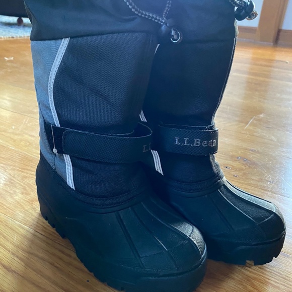 snow boots boys size 13